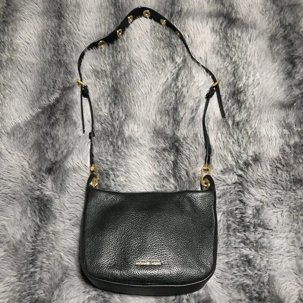 MICHAEL KORS Medium Pochette Crossbody Bag With Black And Gold Hardware